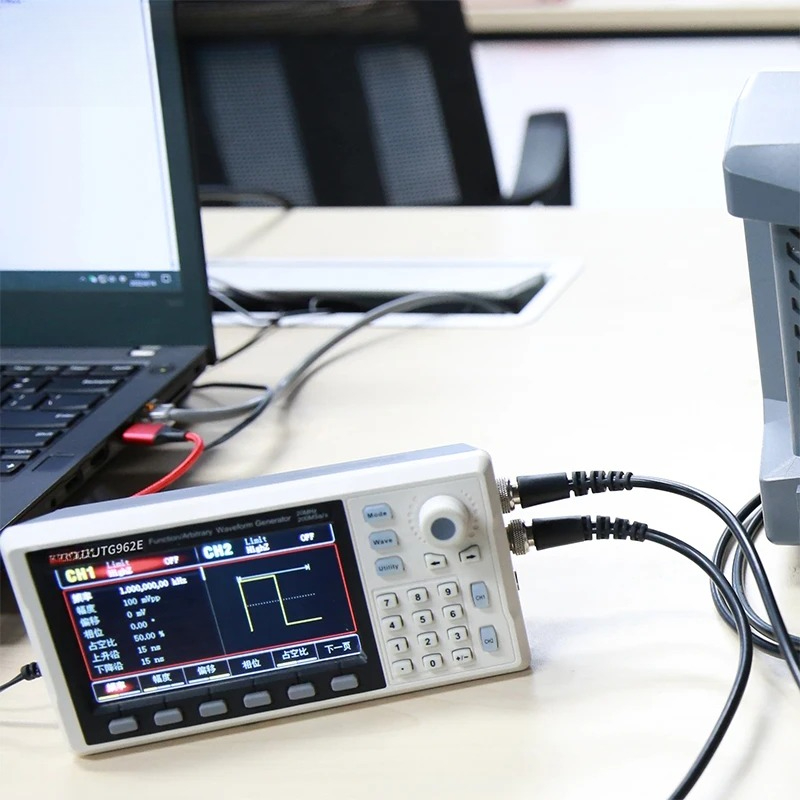 Funktionssignalgenerator UTG93 – Dual Channel Arbitrary Waveform Function Generator 60Mhz Bewertung und Preis